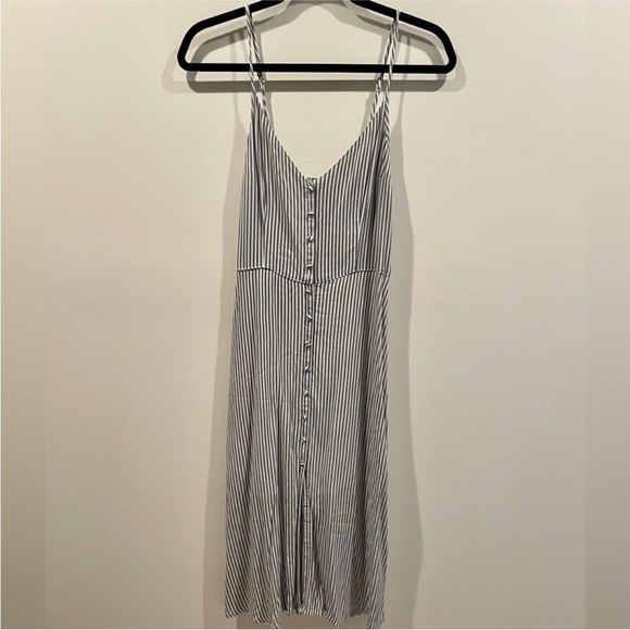 Abercrombie & Fitch Dresses & Skirts - Small a&f striped midi dress